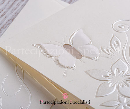 Partecipazioni Avorio con Farfalle e carta velina trasparente